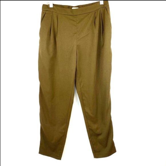 H&M Pants - H&M olive high waist pleated ankle pants